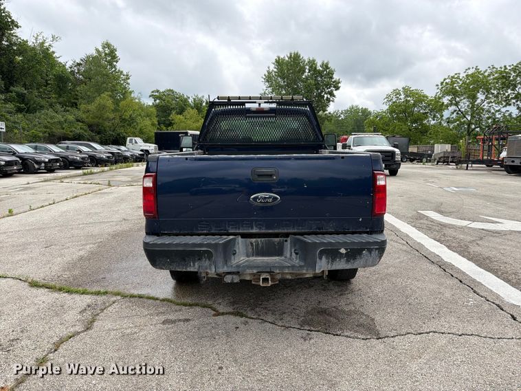 image for item FH6141 2010 Ford F250 Super Duty pickup truck