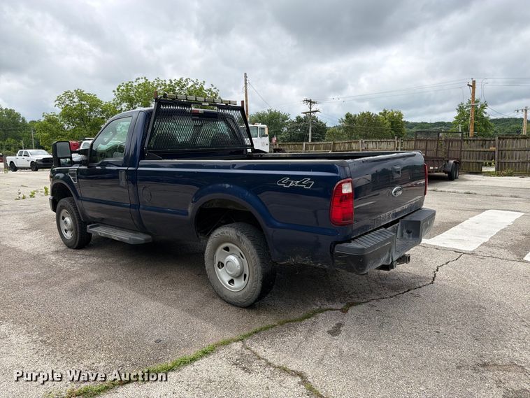 image for item FH6141 2010 Ford F250 Super Duty pickup truck