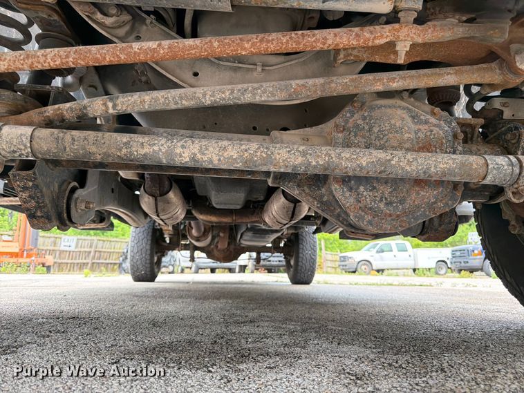 image for item FH6141 2010 Ford F250 Super Duty pickup truck