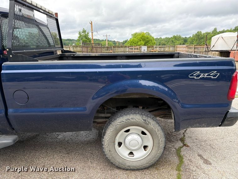 image for item FH6141 2010 Ford F250 Super Duty pickup truck
