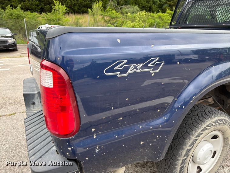 image for item FH6141 2010 Ford F250 Super Duty pickup truck