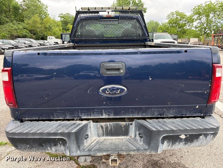 image for item FH6141 2010 Ford F250 Super Duty pickup truck