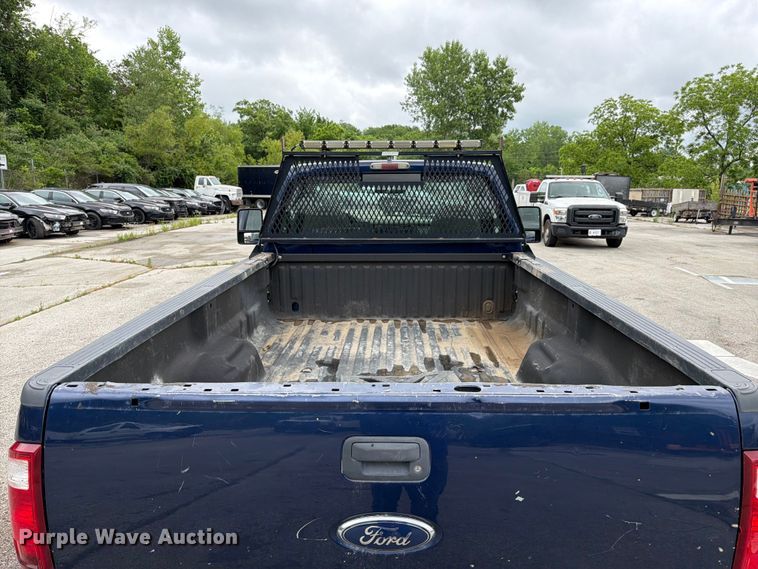 image for item FH6141 2010 Ford F250 Super Duty pickup truck
