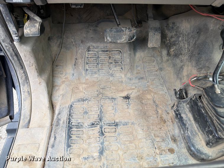 image for item FH6141 2010 Ford F250 Super Duty pickup truck