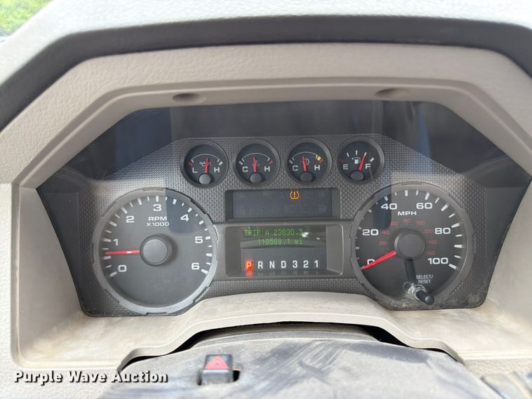 image for item FH6141 2010 Ford F250 Super Duty pickup truck