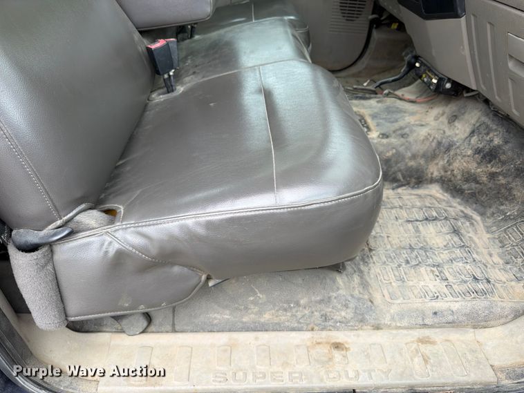 image for item FH6141 2010 Ford F250 Super Duty pickup truck