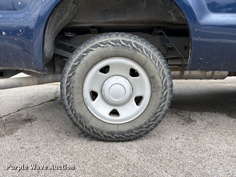 image for item FH6141 2010 Ford F250 Super Duty pickup truck