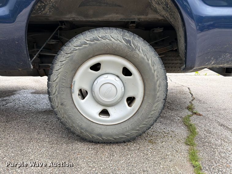 image for item FH6141 2010 Ford F250 Super Duty pickup truck