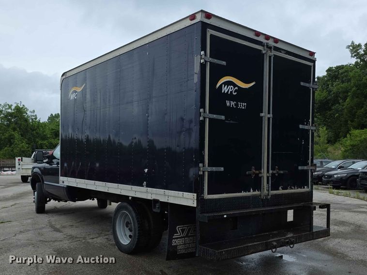 image for item FH6143 2002 Ford F450 Super Duty XL box truck