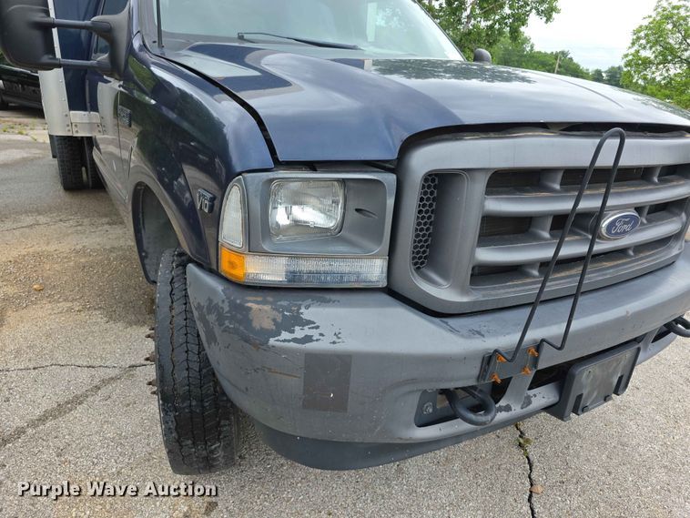 image for item FH6143 2002 Ford F450 Super Duty XL box truck