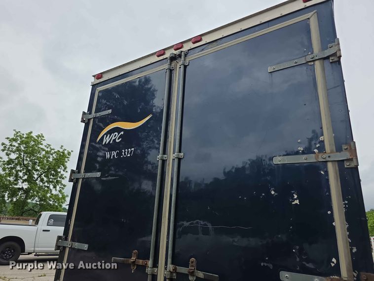 image for item FH6143 2002 Ford F450 Super Duty XL box truck
