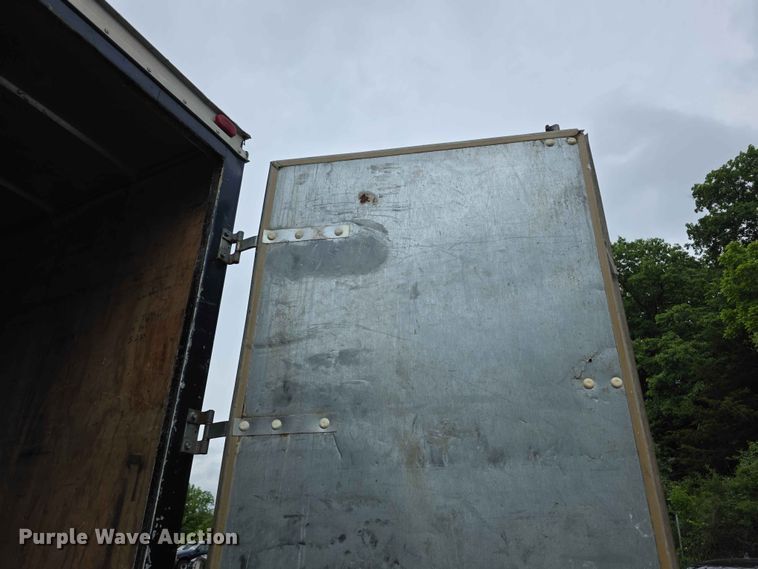 image for item FH6143 2002 Ford F450 Super Duty XL box truck