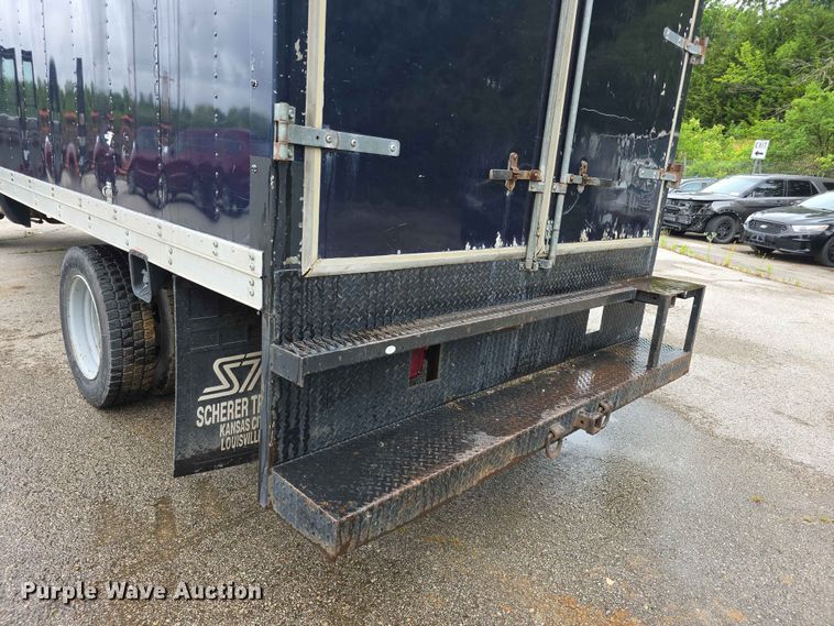 image for item FH6143 2002 Ford F450 Super Duty XL box truck