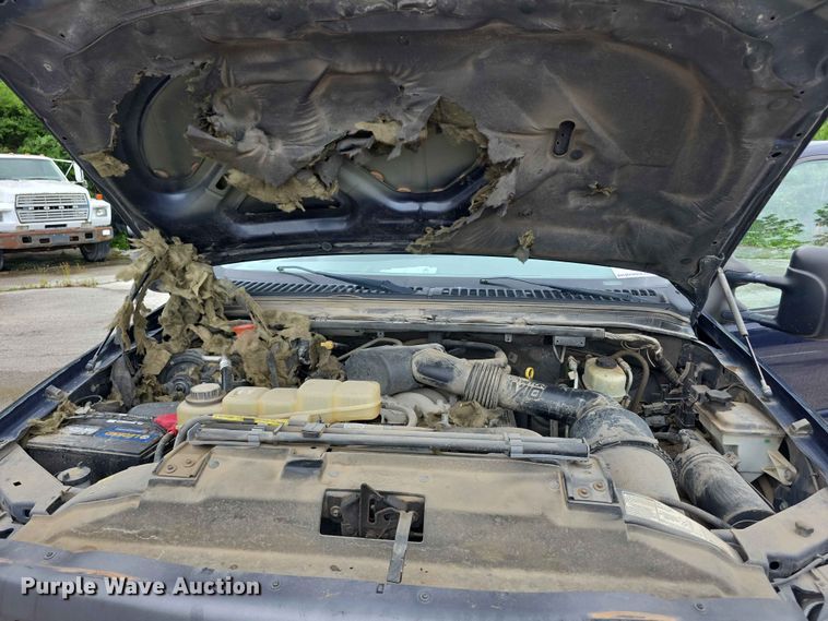 image for item FH6143 2002 Ford F450 Super Duty XL box truck
