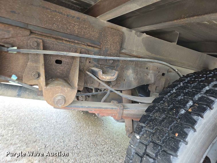 image for item FH6143 2002 Ford F450 Super Duty XL box truck