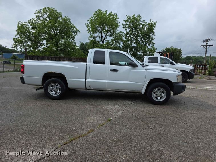 image for item FH6144 2008 Dodge Dakota Ext. Cab pickup truck