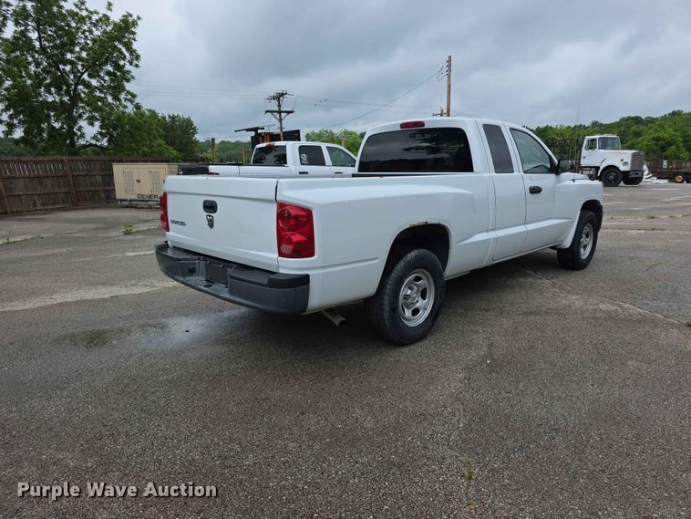 image for item FH6144 2008 Dodge Dakota Ext. Cab pickup truck