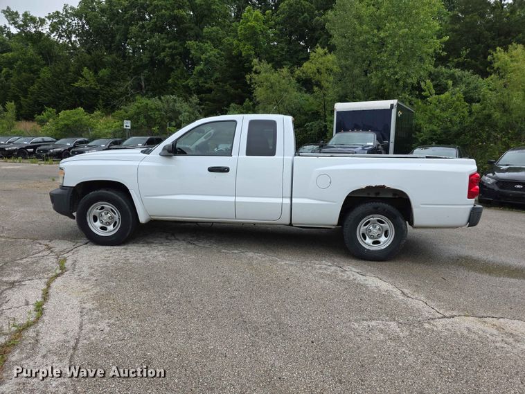 image for item FH6144 2008 Dodge Dakota Ext. Cab pickup truck