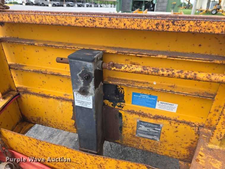 image for item FH6218 1999 Holden HCZ24KT equipment trailer