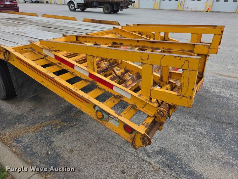 image for item FH6218 1999 Holden HCZ24KT equipment trailer
