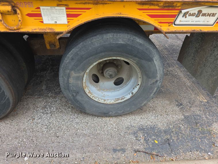 image for item FH6218 1999 Holden HCZ24KT equipment trailer