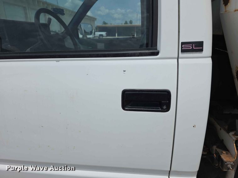image for item FH6220 1992 GMC Sierra C3500 street sweeper truck