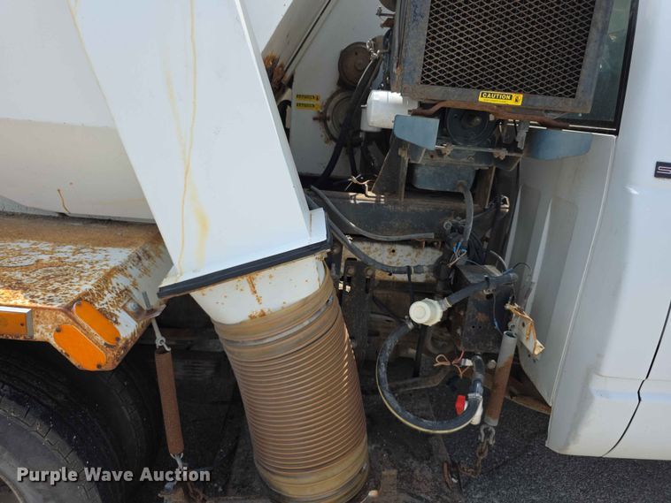 image for item FH6220 1992 GMC Sierra C3500 street sweeper truck