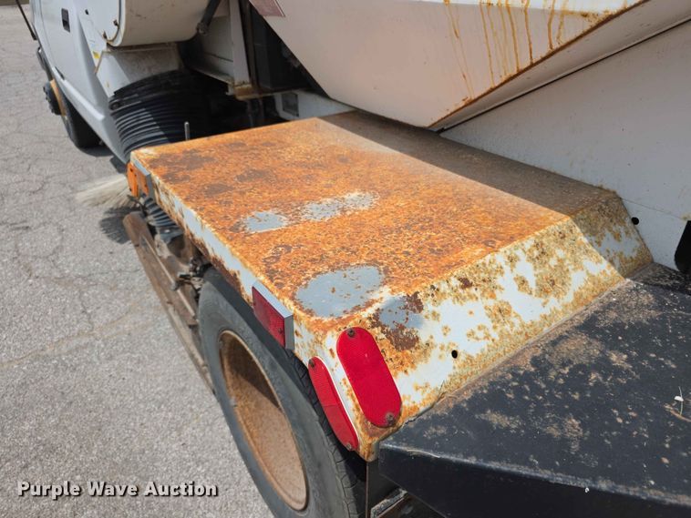 image for item FH6220 1992 GMC Sierra C3500 street sweeper truck