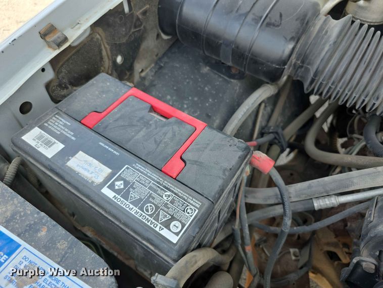 image for item FH6220 1992 GMC Sierra C3500 street sweeper truck