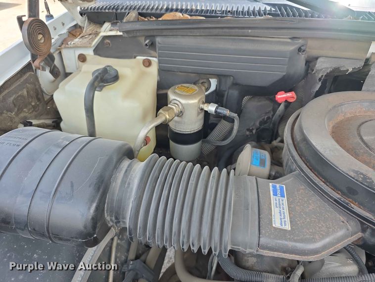 image for item FH6220 1992 GMC Sierra C3500 street sweeper truck