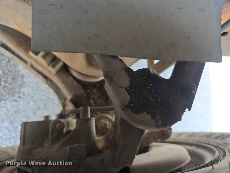 image for item FH6220 1992 GMC Sierra C3500 street sweeper truck