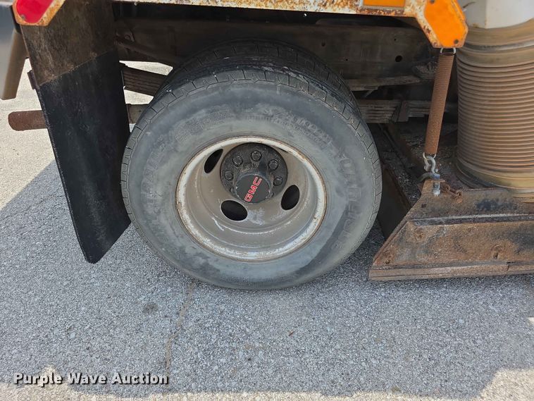 image for item FH6220 1992 GMC Sierra C3500 street sweeper truck