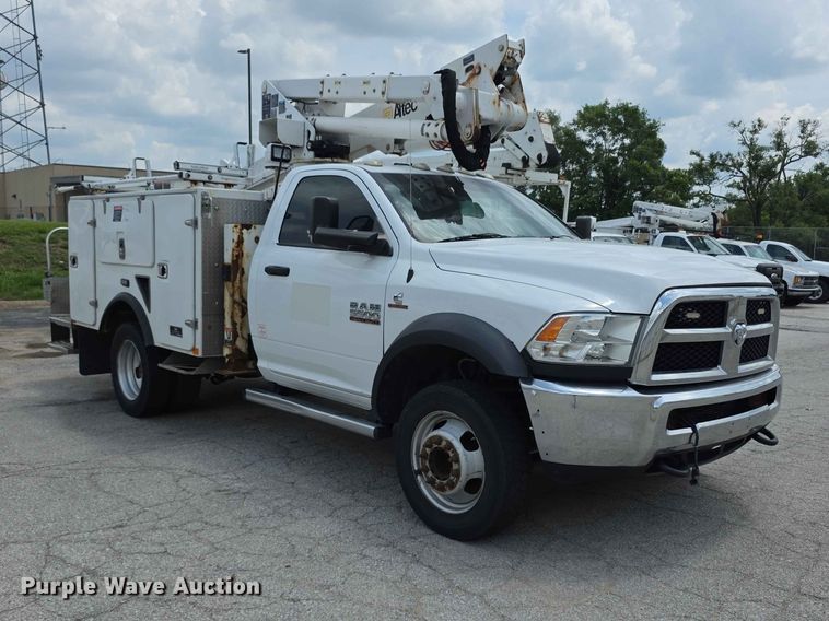 image for item FH6221 2015 Dodge Ram 5500HD bucket truck