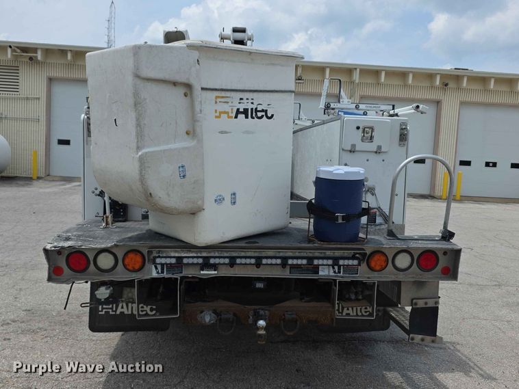 image for item FH6221 2015 Dodge Ram 5500HD bucket truck