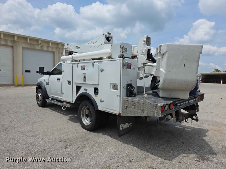 image for item FH6221 2015 Dodge Ram 5500HD bucket truck