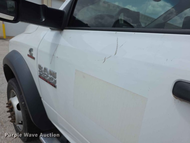 image for item FH6221 2015 Dodge Ram 5500HD bucket truck