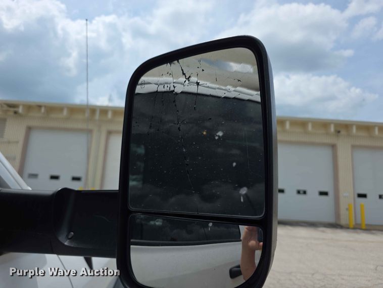 image for item FH6221 2015 Dodge Ram 5500HD bucket truck