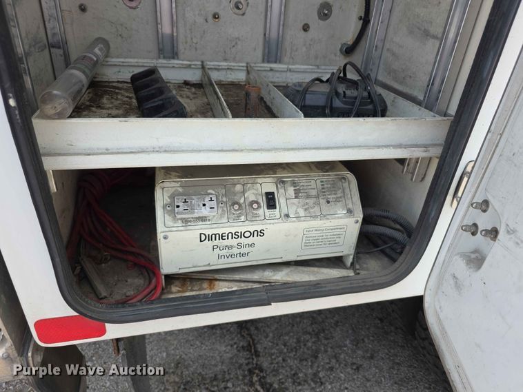 image for item FH6221 2015 Dodge Ram 5500HD bucket truck
