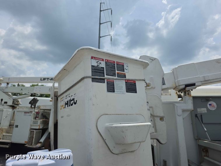 image for item FH6221 2015 Dodge Ram 5500HD bucket truck