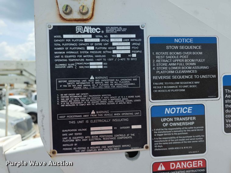 image for item FH6221 2015 Dodge Ram 5500HD bucket truck