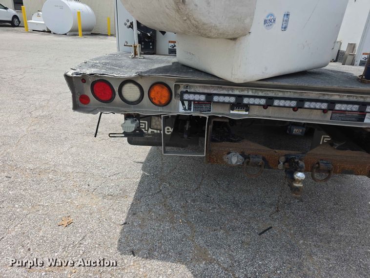 image for item FH6221 2015 Dodge Ram 5500HD bucket truck