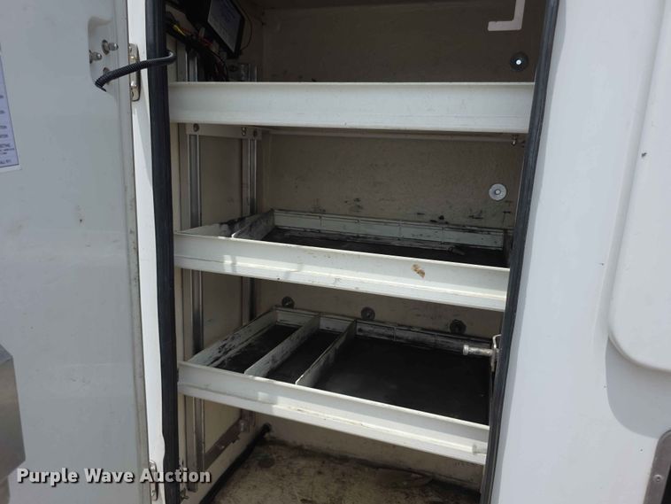 image for item FH6221 2015 Dodge Ram 5500HD bucket truck
