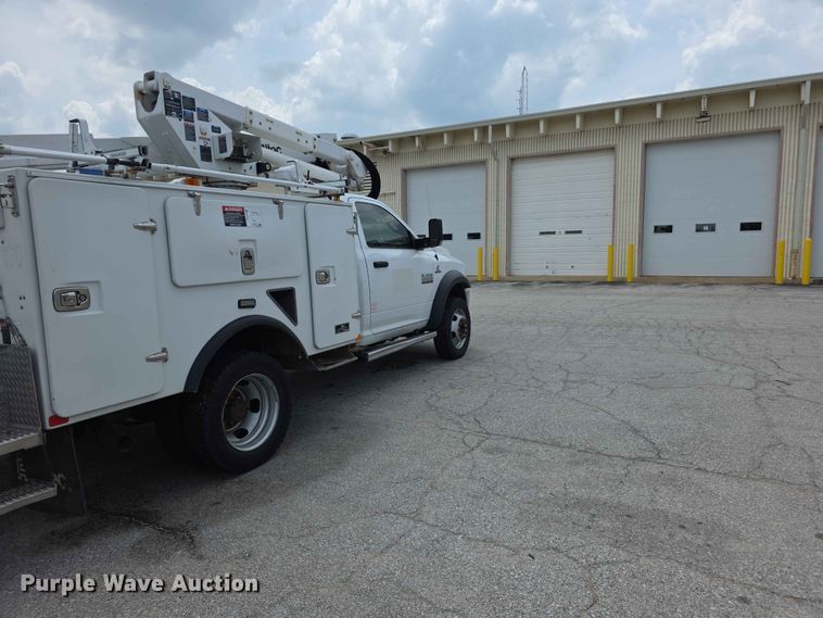 image for item FH6221 2015 Dodge Ram 5500HD bucket truck