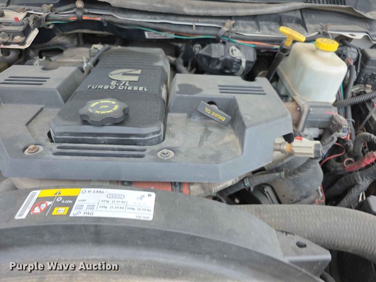 image for item FH6221 2015 Dodge Ram 5500HD bucket truck