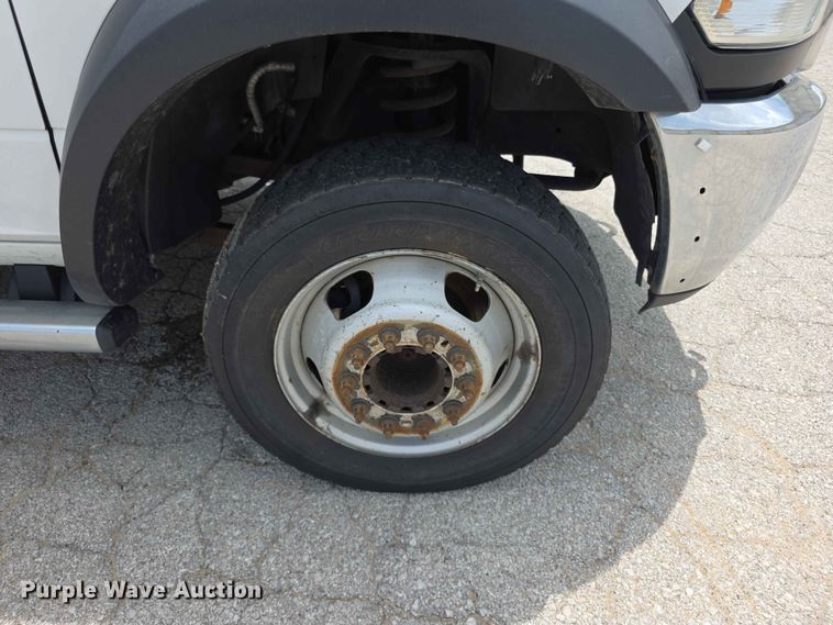 image for item FH6221 2015 Dodge Ram 5500HD bucket truck