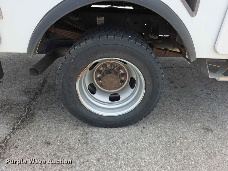 image for item FH6221 2015 Dodge Ram 5500HD bucket truck