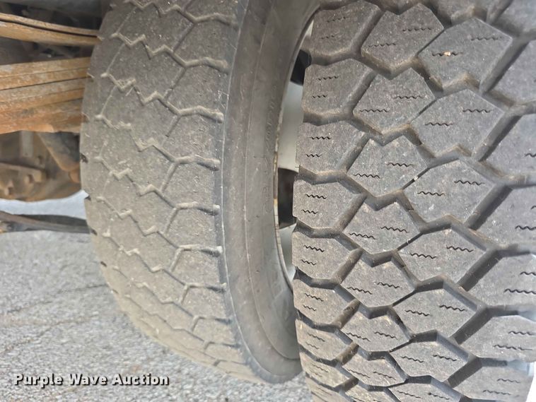 image for item FH6221 2015 Dodge Ram 5500HD bucket truck