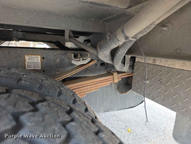 image for item FH6221 2015 Dodge Ram 5500HD bucket truck