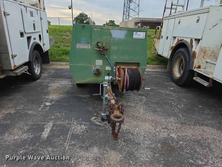 image for item FH6222 1991 Sullair 185DPQJD air compressor