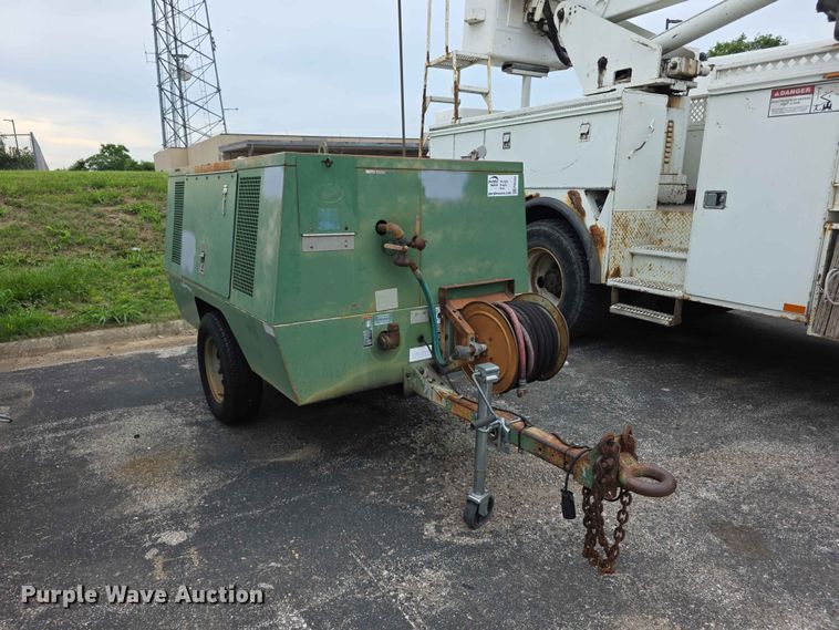 image for item FH6222 1991 Sullair 185DPQJD air compressor